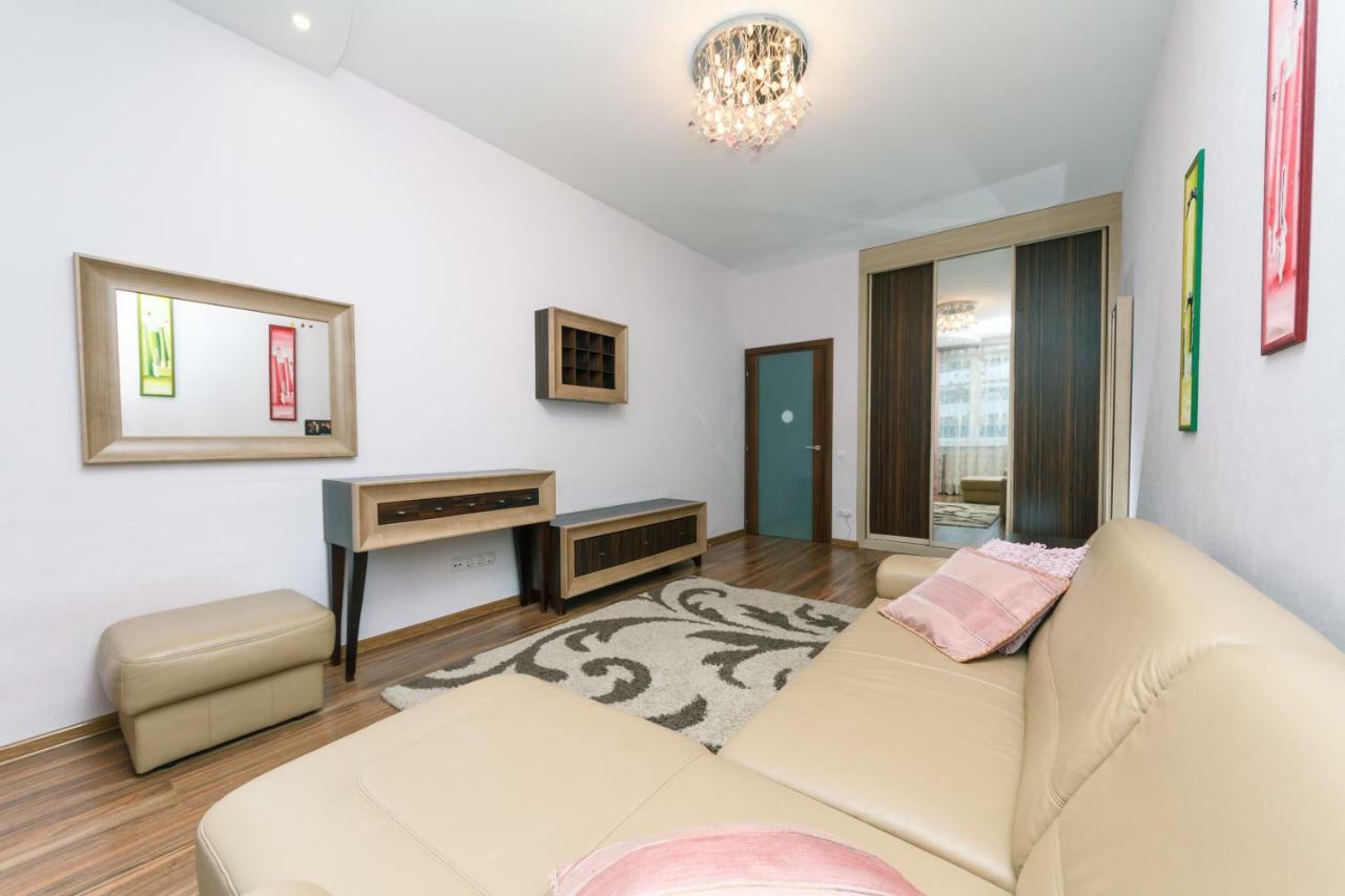 3 Комнатные Апартаменты В Центре Печерска Kiew Exterior foto