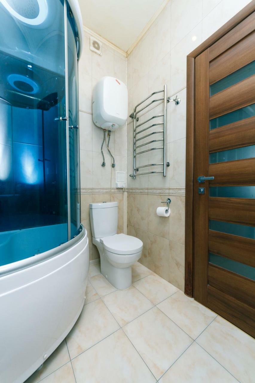3 Комнатные Апартаменты В Центре Печерска Kiew Exterior foto
